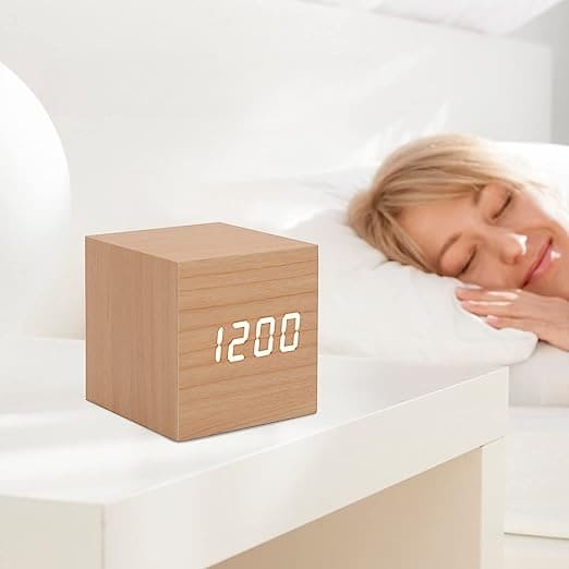 Wooden LED Smart Alarm Clock – Modern Cube Design for Style, Simplicity & Smart Living 🌿
