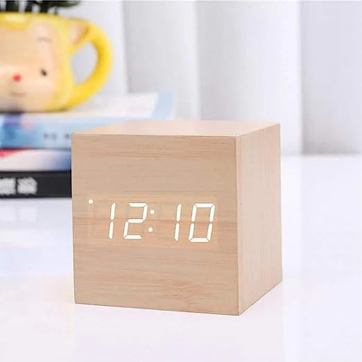 Wooden LED Smart Alarm Clock – Modern Cube Design for Style, Simplicity & Smart Living 🌿